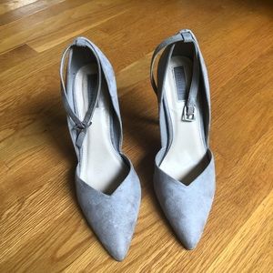 Forever 21 gray suede pointy toed pumps